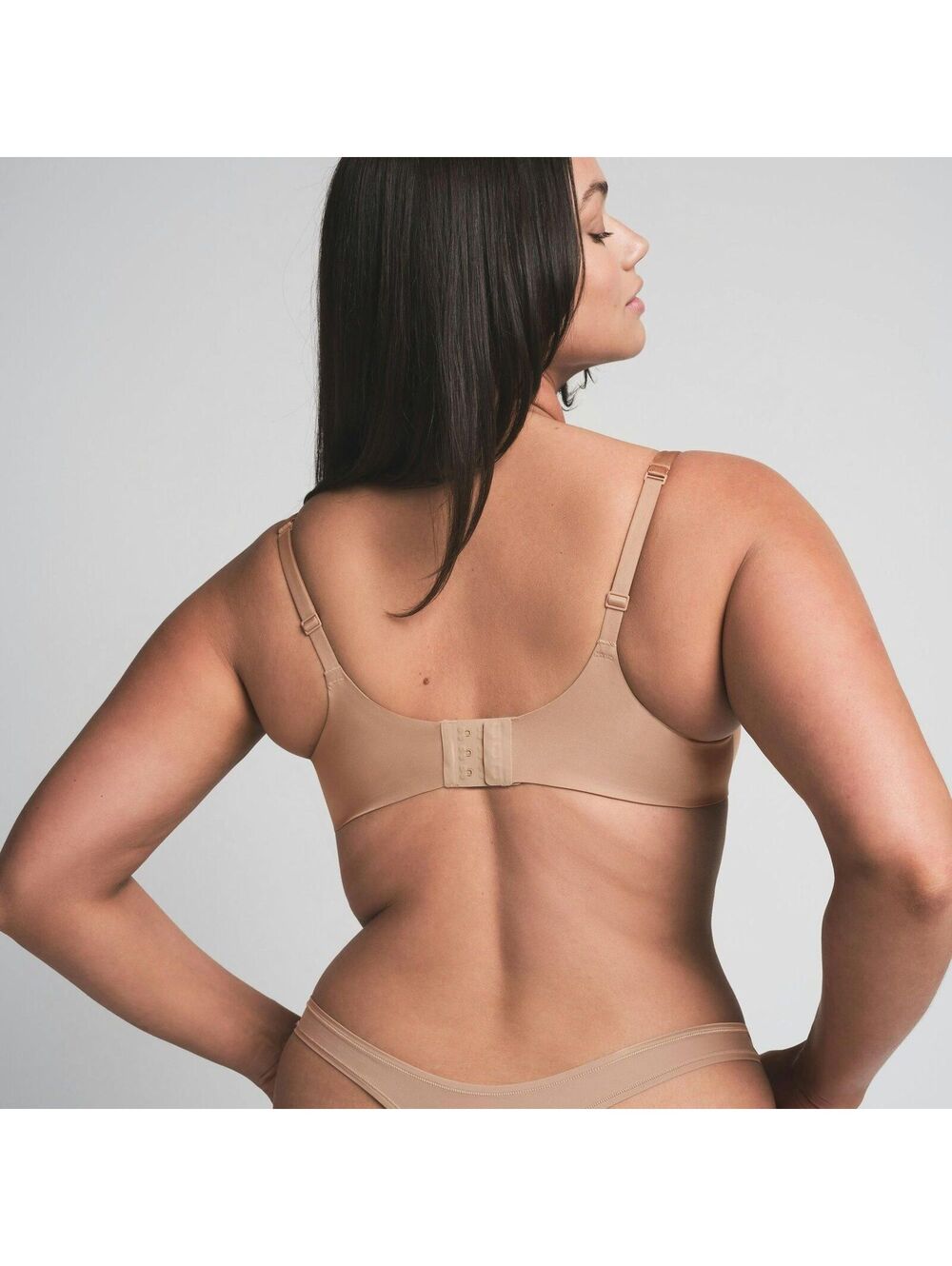 SKIMS Nude Strapless Adhesive Push-Up Bra - Picture 4 of 5